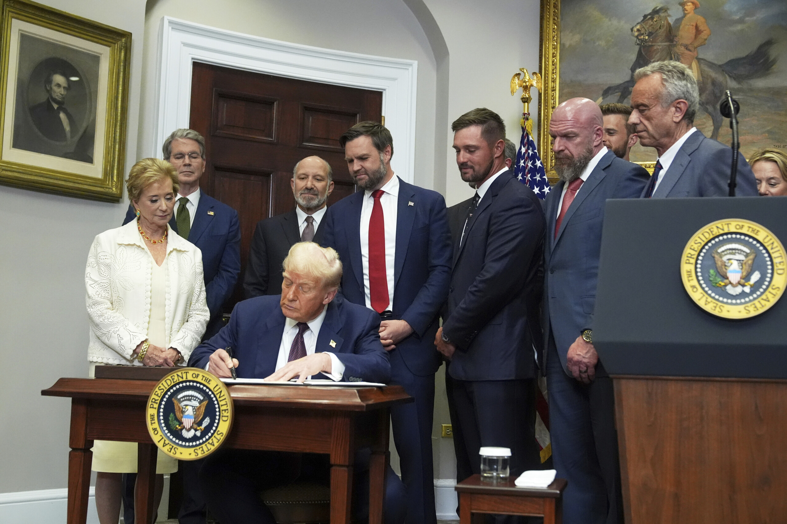 US tariffs: Trump confirms 15% tariffs on the EU