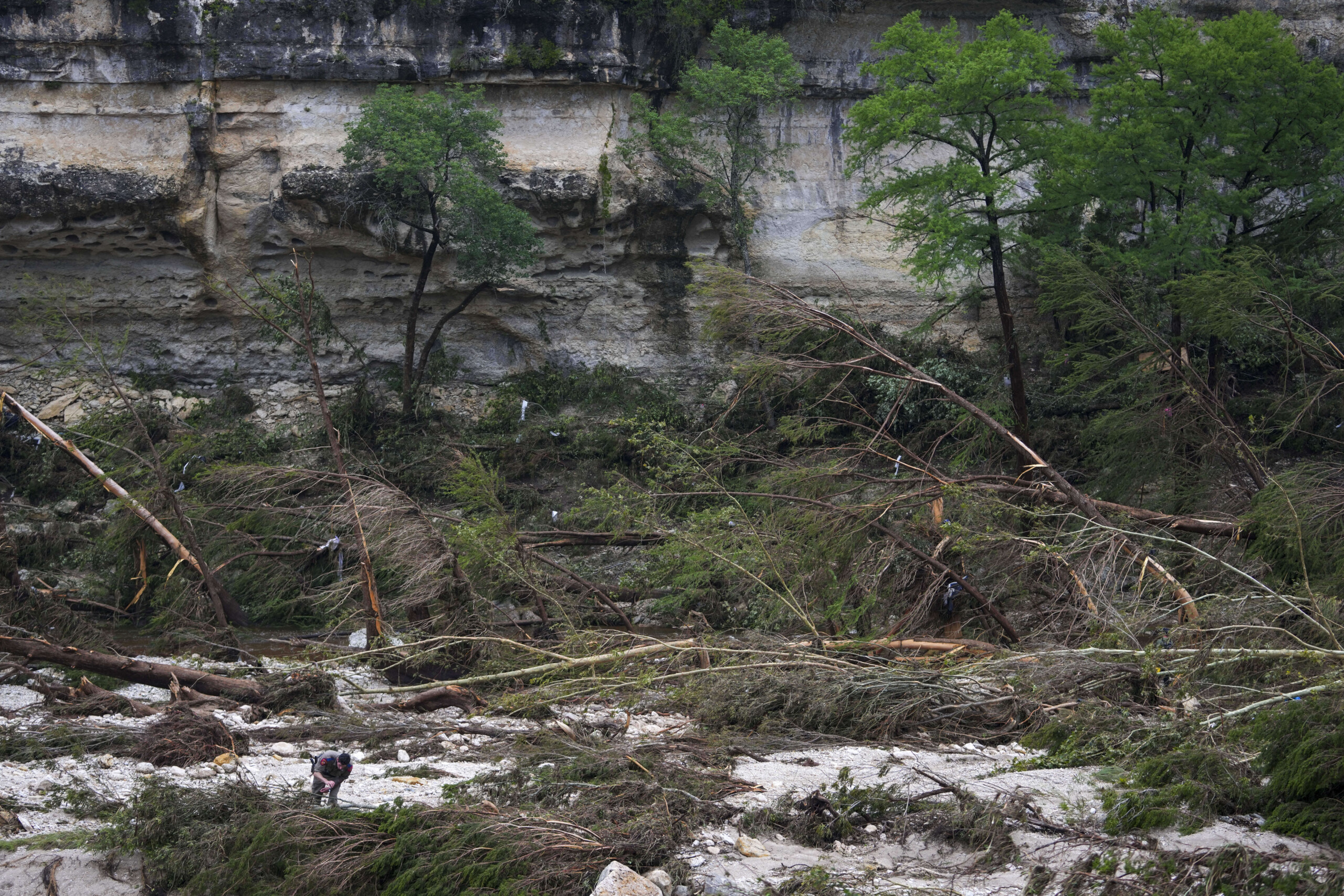 USA: Death toll rises to 32 in Texas floods, including 14 children USA: Death toll rises to 32 in Texas floods, including 14 children