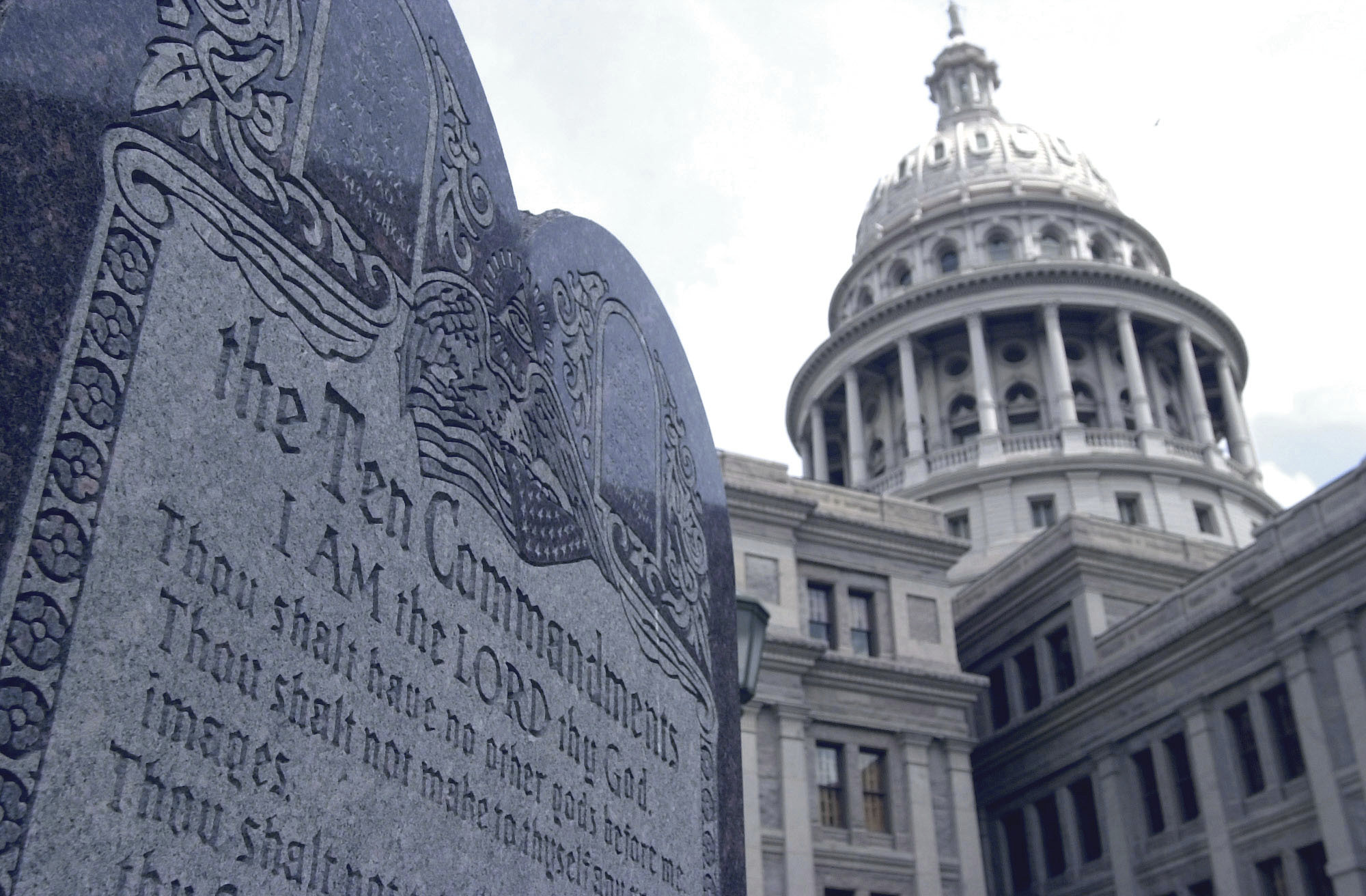 USA, Texas moves towards requiring Ten Commandments to be displayed in schools