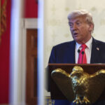 USA, Trump attacks Powell: "Slow on rates, his dismissal should come quickly"