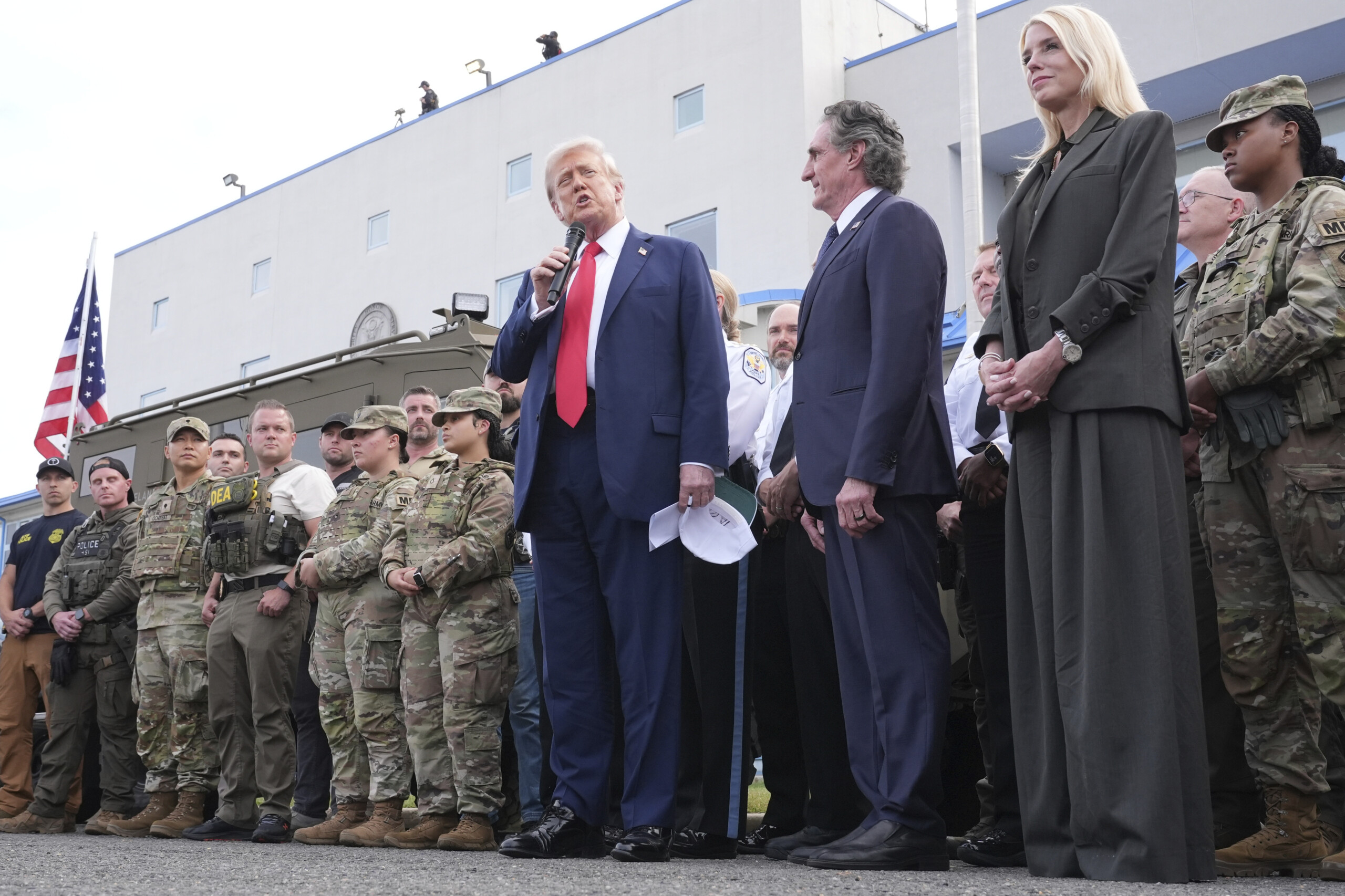 USA, Trump: ‘They're asking me for the National Guard in Chicago and New York too’ USA, Trump: ‘They're asking me for the National Guard in Chicago and New York too’