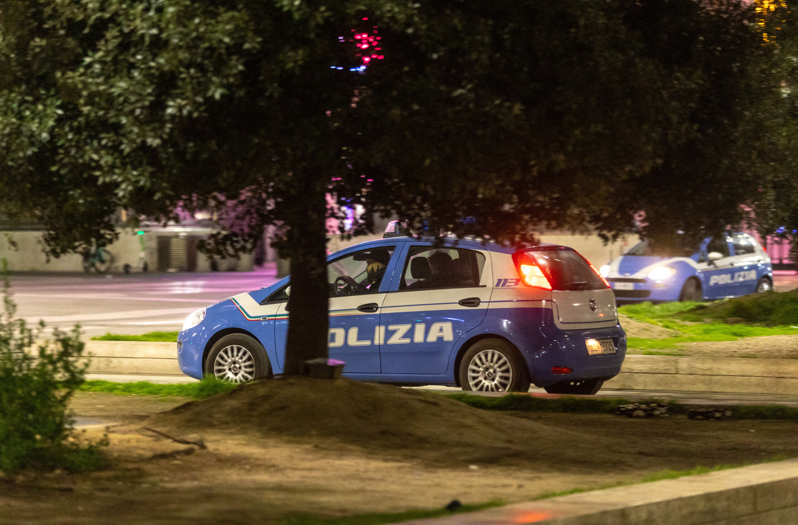 Varese, 21-year-old arrested for assaulting and raping 14-year-old lured on social media