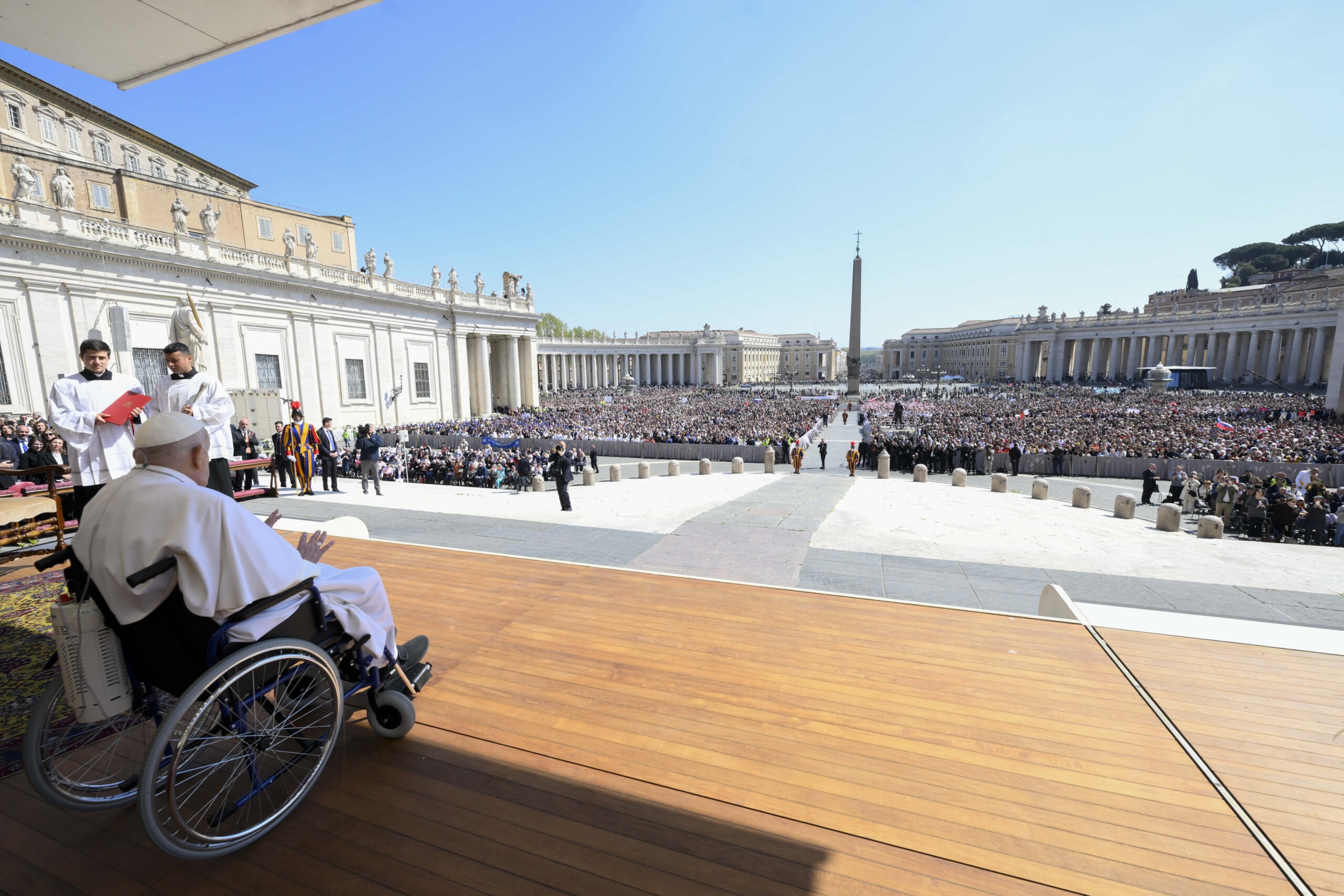 Vatican, New Surprise Visit by the Pope to St. Peter's