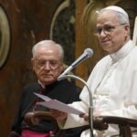 Vatican: Pope receives two electric vehicles for travel