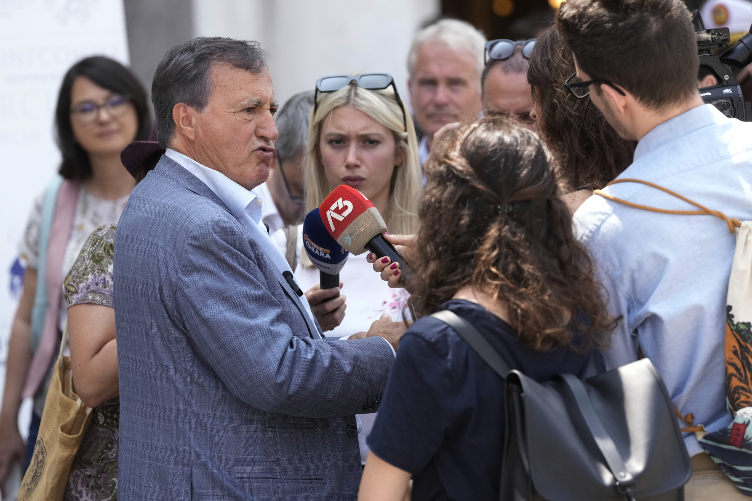 Venice, Brugnaro: ‘Proud to have Bezos here, I hope he comes back’