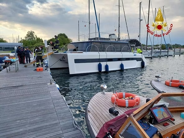 Venice, falls from catamaran and gets caught in the propeller: woman dies Venice, falls from catamaran and gets caught in the propeller: woman dies