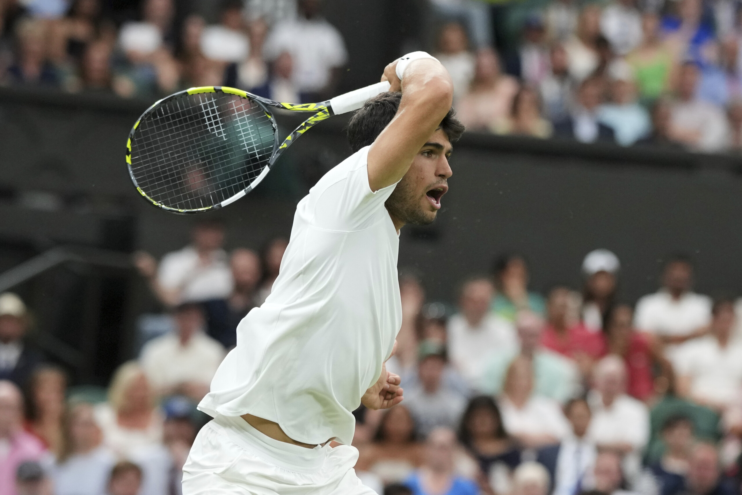 Wimbledon, Alcaraz into quarterfinals after defeating Rublev