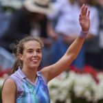 Wimbledon: Bronzetti also advances to the second round, defeating Teichman