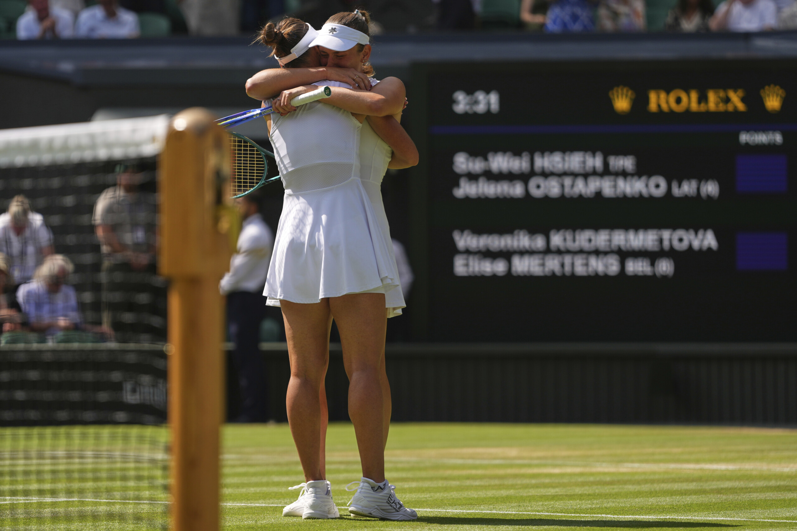 Wimbledon: Kudermetova/Mertens triumph in women's doubles