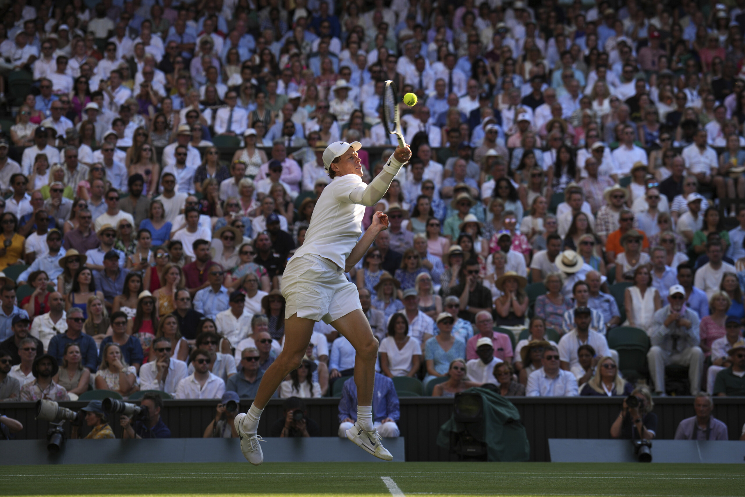 Wimbledon: Sinner beats Djokovic and flies into the final against Alcaraz Wimbledon: Sinner beats Djokovic and flies into the final against Alcaraz