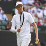 Wimbledon: Sinner in semifinals, Shelton beaten in three sets