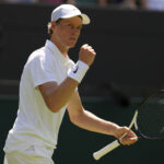 Wimbledon, Sinner off to a good start: Nardi swept aside in three sets