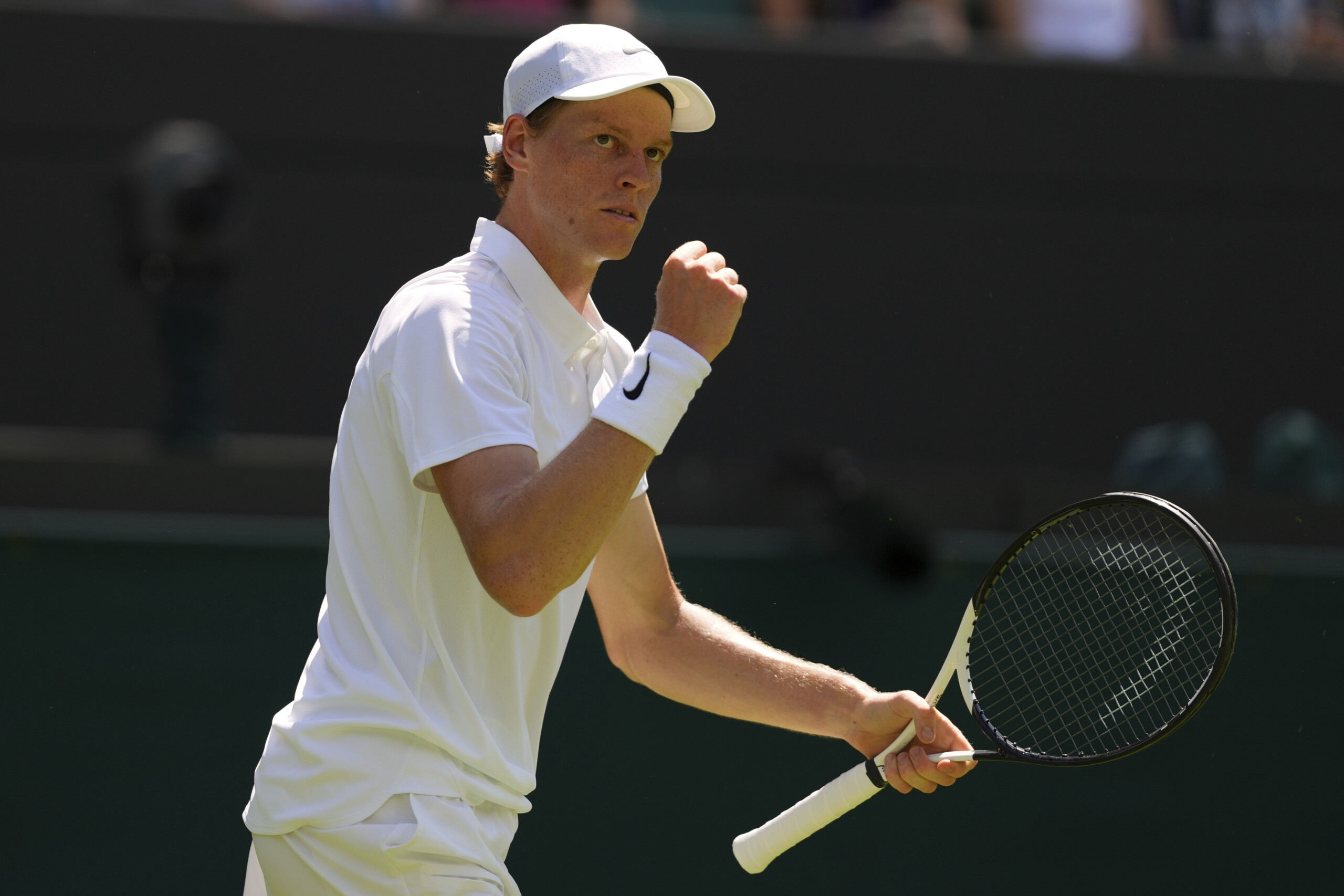 Wimbledon, Sinner off to a good start: Nardi swept aside in three sets
