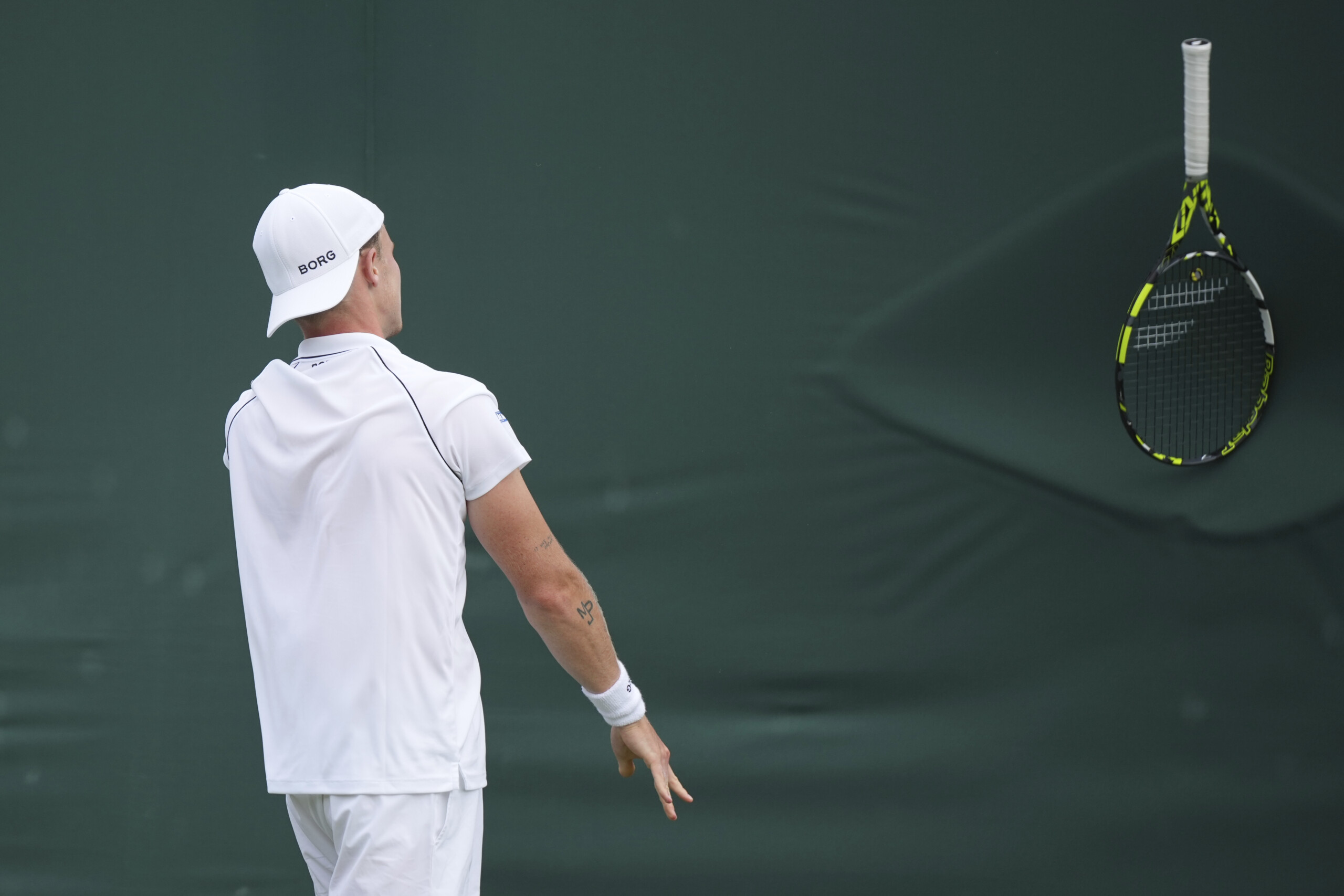 Wimbledon: swearing and broken rackets, a flurry of fines for tennis players Wimbledon: swearing and broken rackets, a flurry of fines for tennis players