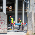 Work accident: trapped under excavator, 74-year-old man dies in Turin