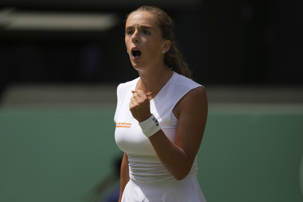 WTA Cincinnati, Bronzetti defeats Ostapenko and advances to the round of 16