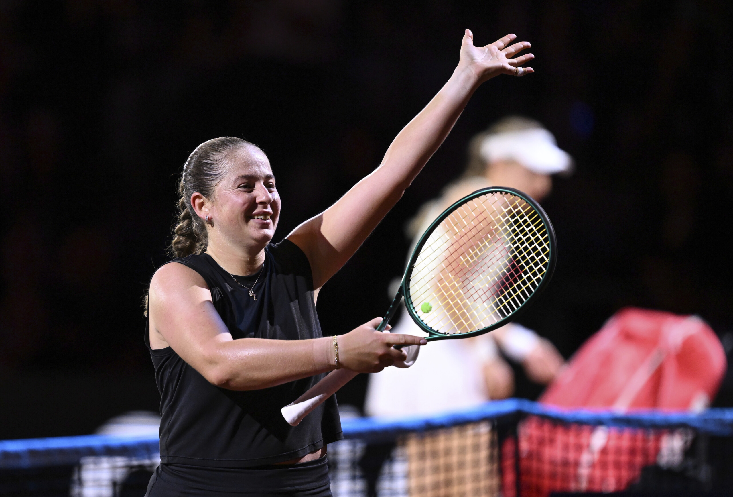 WTA Stuttgart, Ostapenko reaches final: beats Alexandrova in straight sets