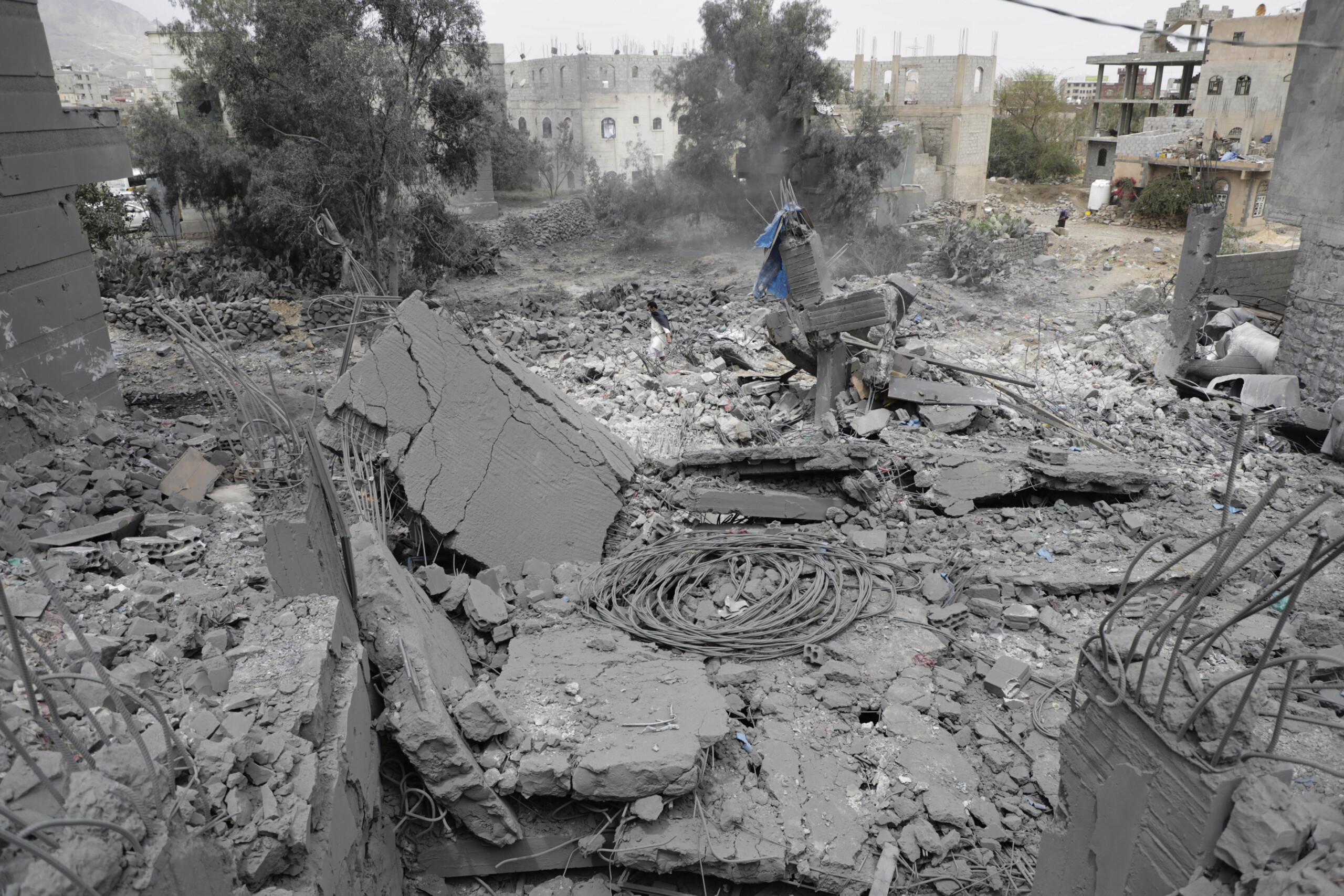 Yemen, Houthi: "New US attacks overnight on Sanaa"