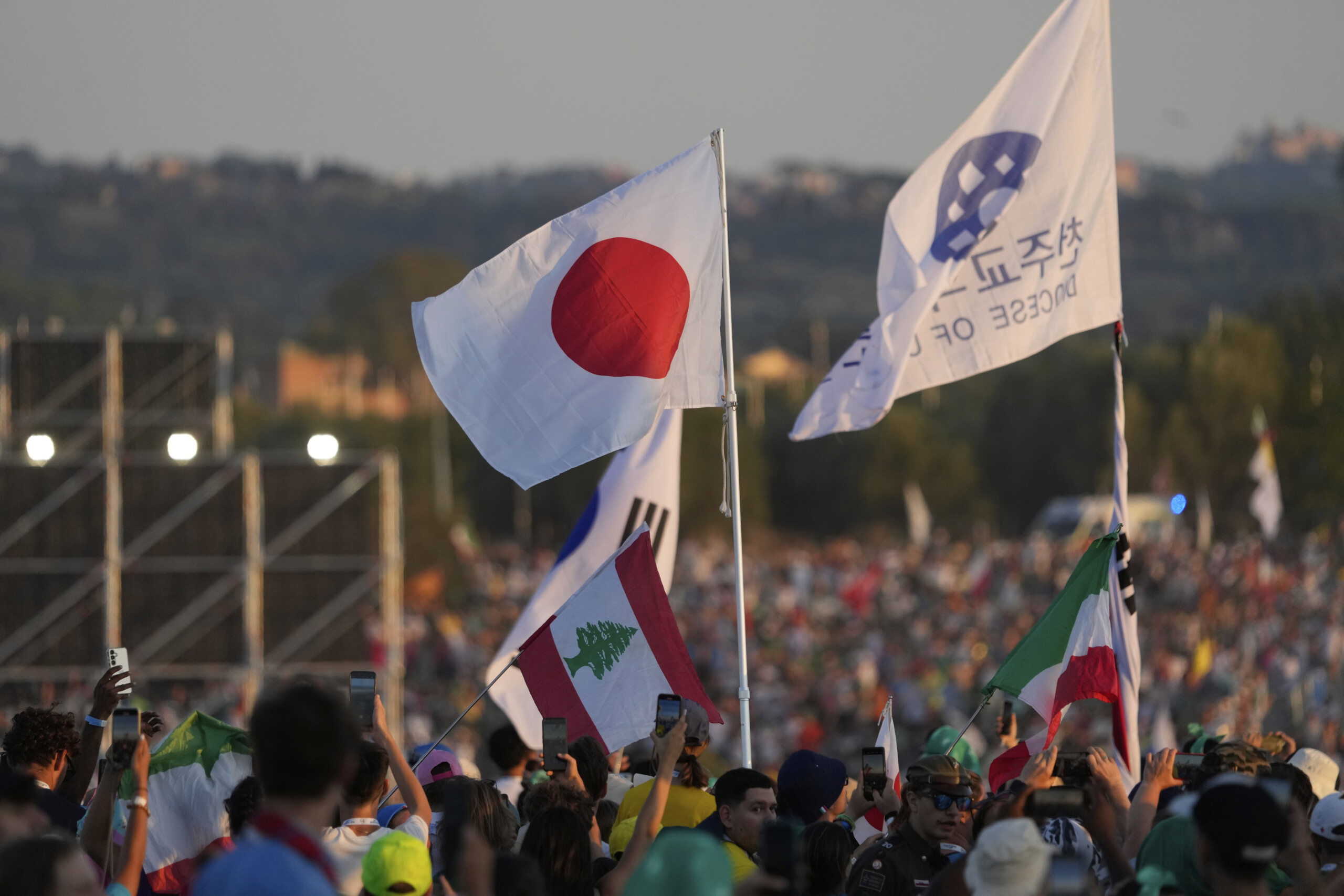Youth Jubilee, first pilgrims begin to leave Tor Vergata