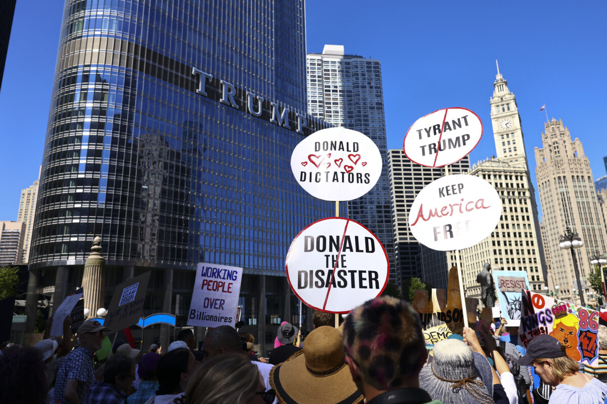 USA, Trump: “Chicago is the world murder capital, it will become safe again”