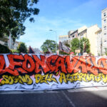 Leoncavallo: protesters throw eggs at police
