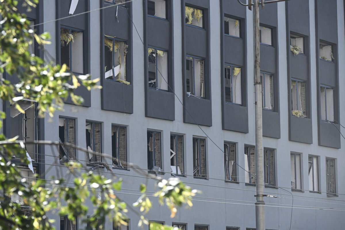 Ukraine, smoke rising from government building in Kiev after Russian attack
