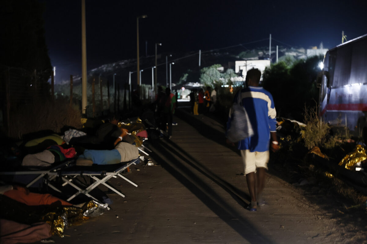 Migrants: more landings in Lampedusa, 1,535 in the hotspot