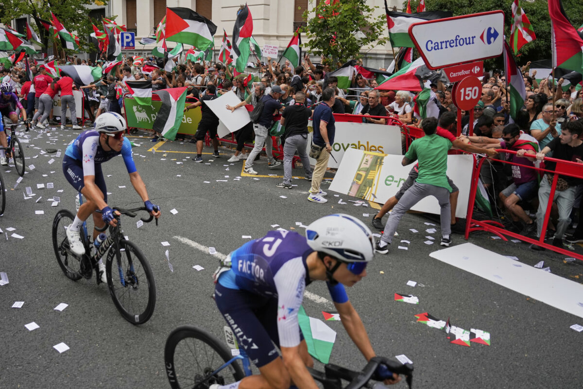 Cycling, Vuelta: Bernal wins neutralised stage 8 km from the finish line, Vingegaard in red
