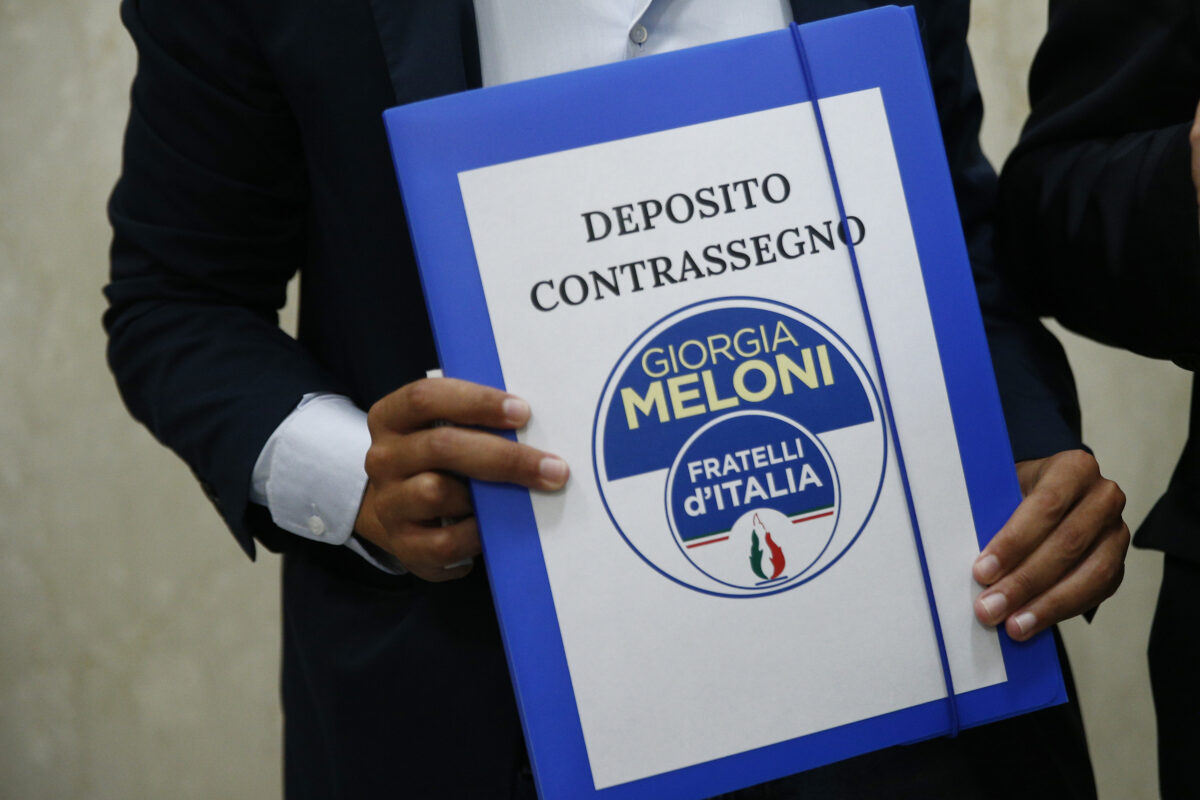 Prato: blackmail against FdI representative, two centre-right politicians investigated for revenge porn