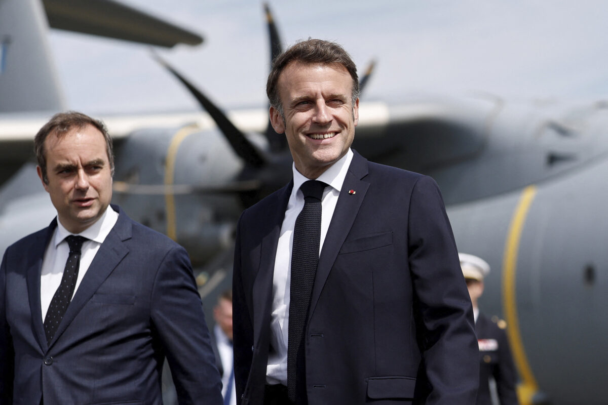 Ukraine: Macron says France will deploy three fighter jets to protect Poland