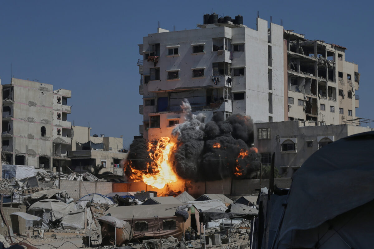 Gaza, media: at least 11 people killed since dawn
