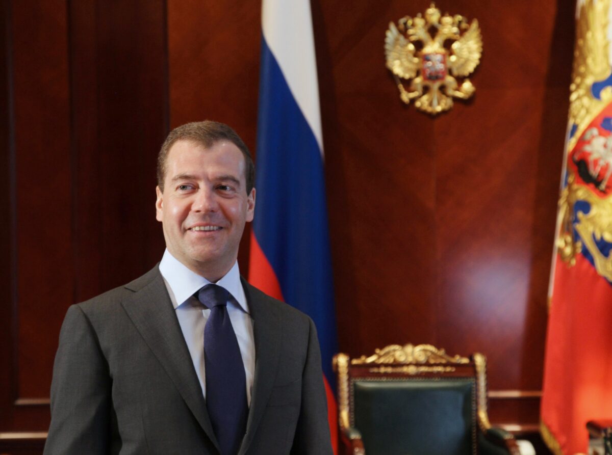 Ukraine, Medvedev: ‘NATO no-fly zone would mean war with Moscow’
