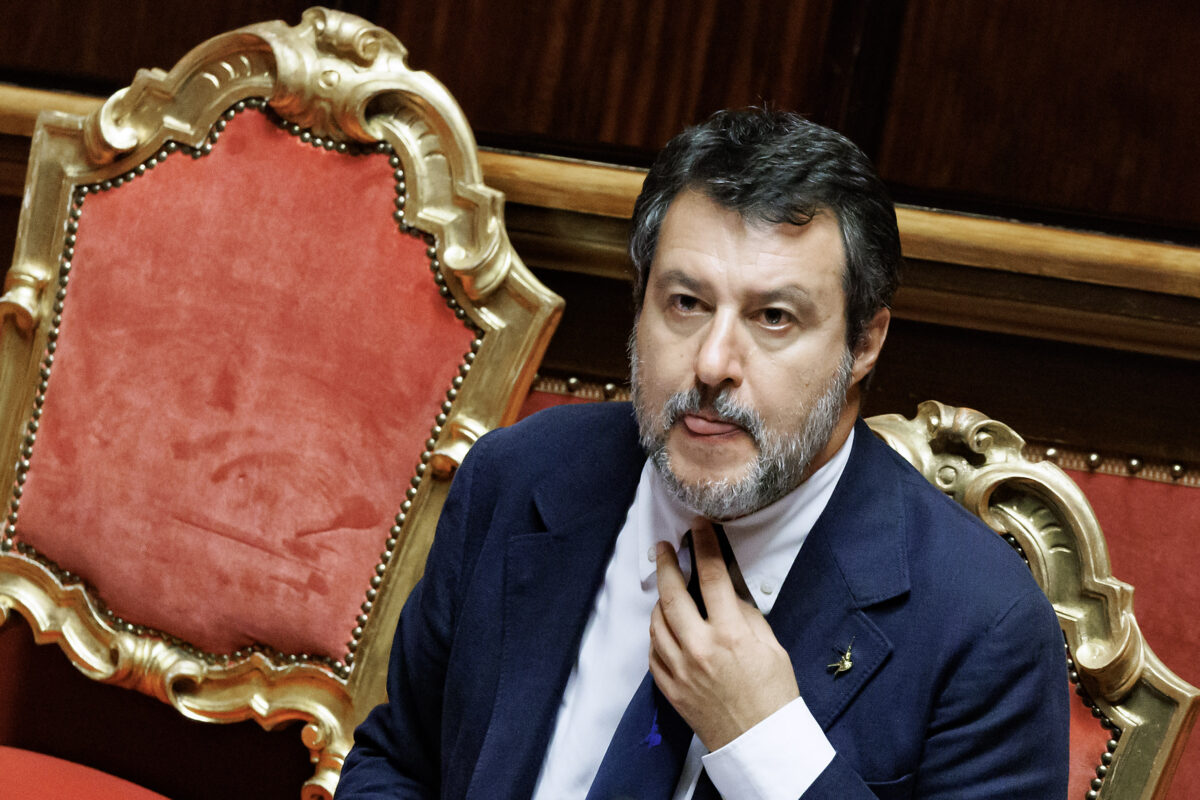Ukraine, Salvini: ‘Shaking hands with the Russian ambassador? Right if you want dialogue’
