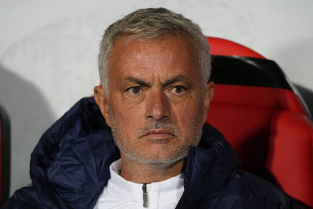 Football: Mourinho new Benfica coach, returns after 25 years