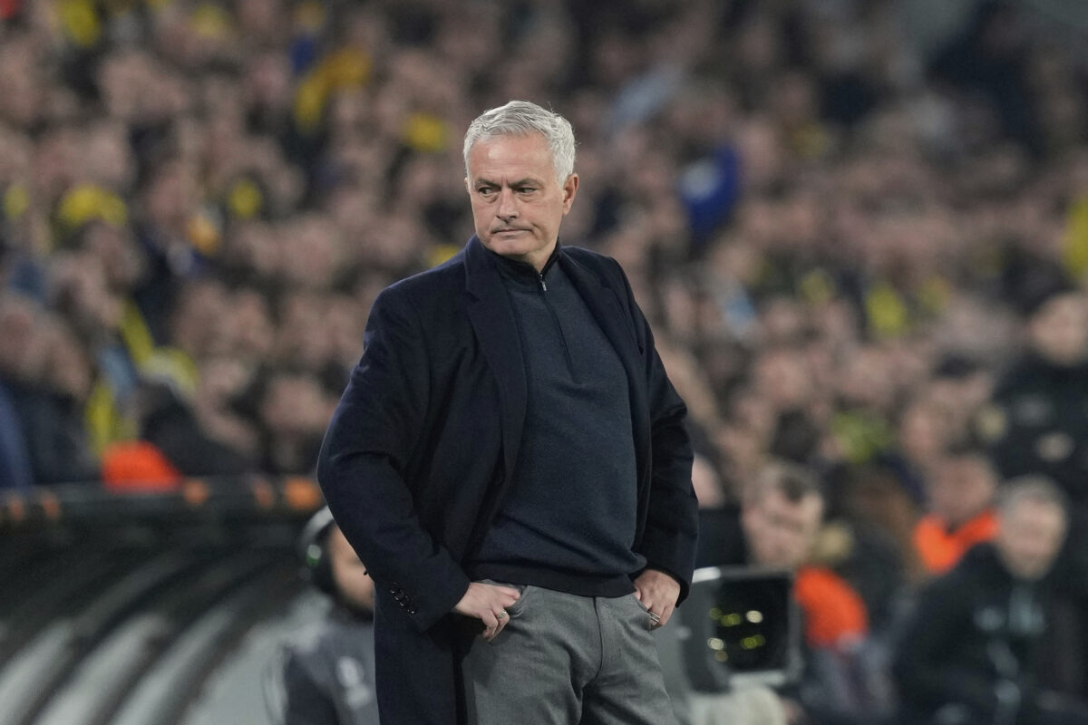 Football: media reports agreement between Mourinho and Benfica, contract until 2027