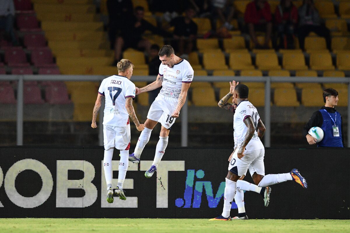 Football, Serie A: Lecce-Cagliari 1-2, Belotti scores twice