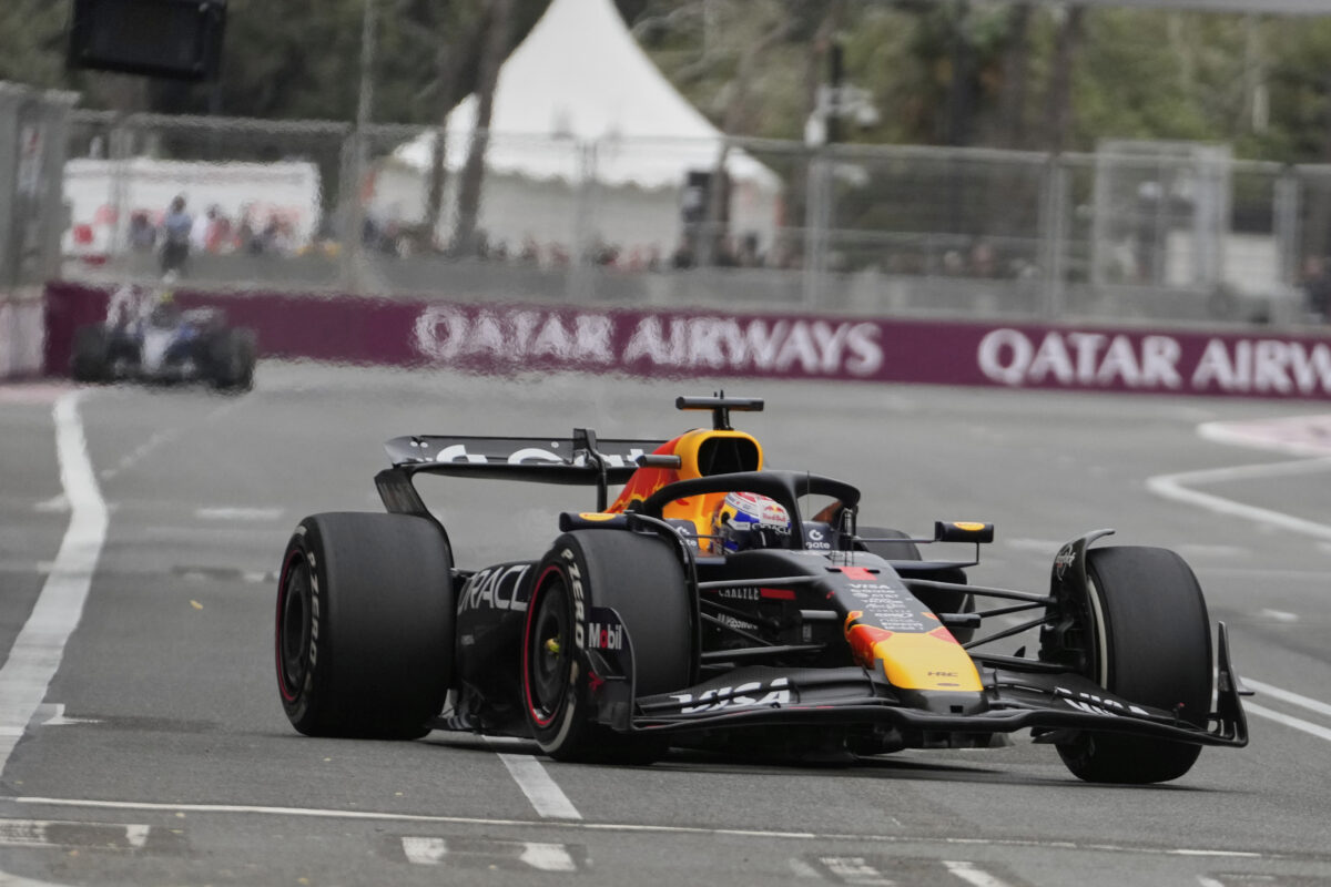 F1, Azerbaijan GP: Verstappen wins. Russell and Sainz on the podium