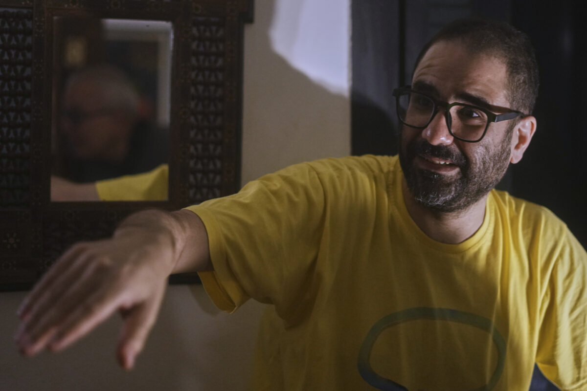 Egypt: activist Alaa Abd el-Fattah released from prison, returns home
