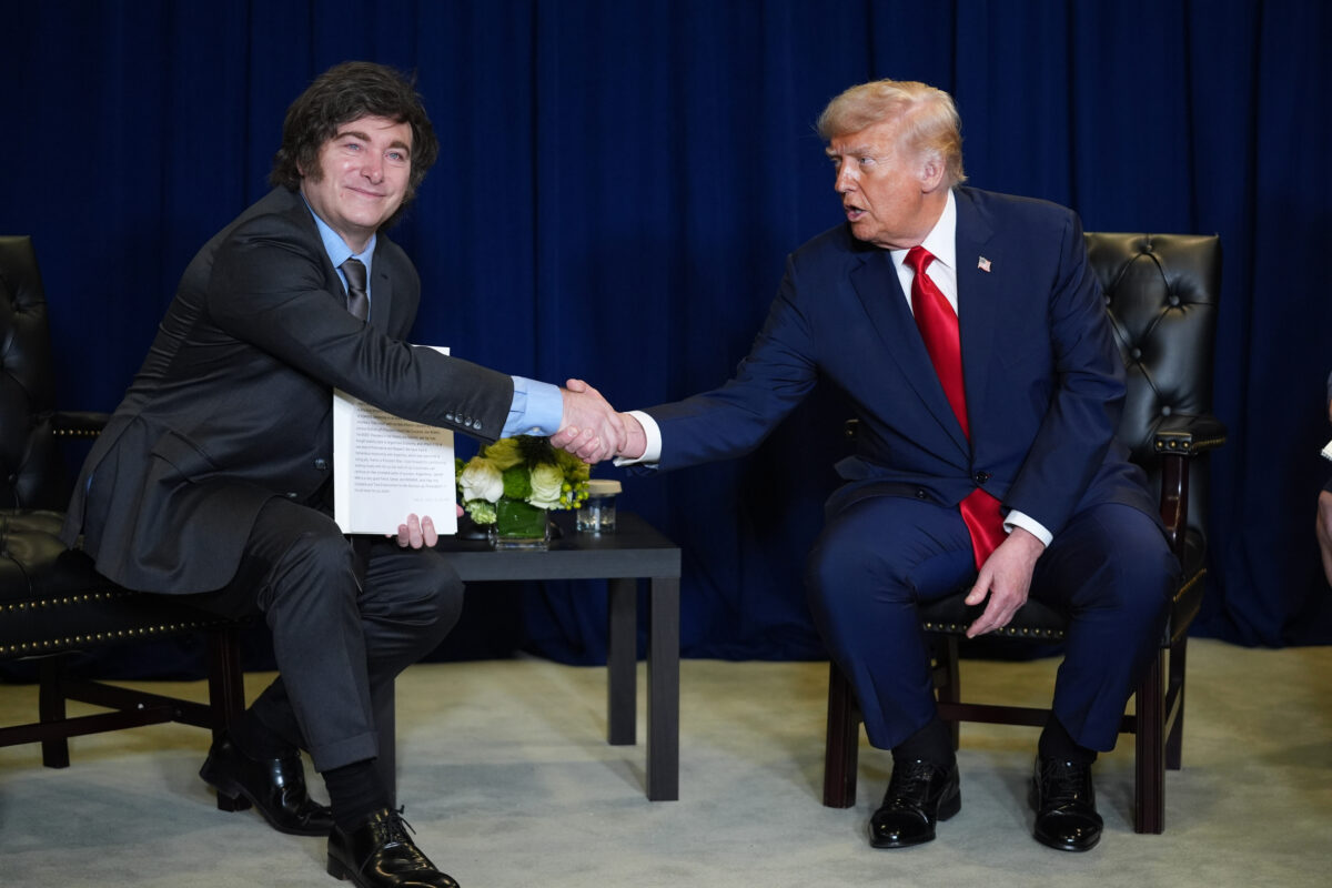 Argentina, Trump meets Milei on the sidelines of the UN Assembly: ‘He has my full support’