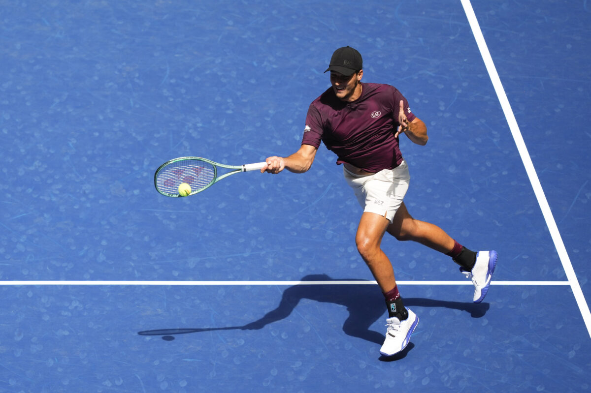 Tennis: ATP Tokyo, Darderi defeats Nishioka and advances to the round of 16