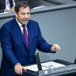 Ukraine, Berlin: ‘Maximum pressure on Putin, he will pay for the destruction of war’