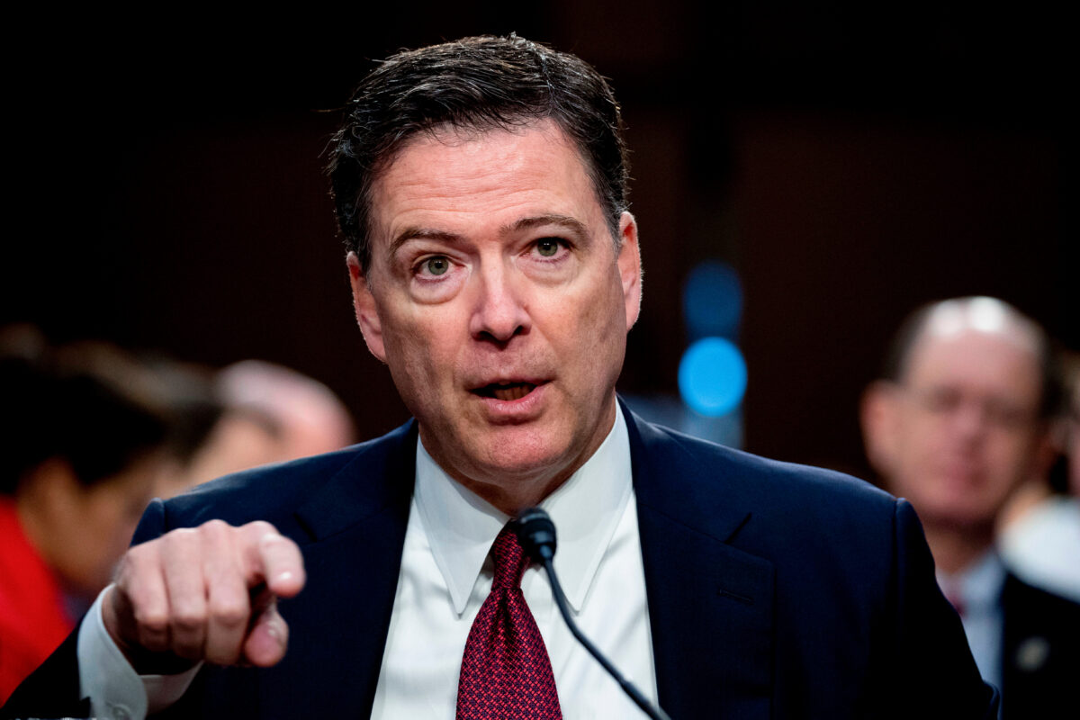USA, former FBI director James Comey indicted