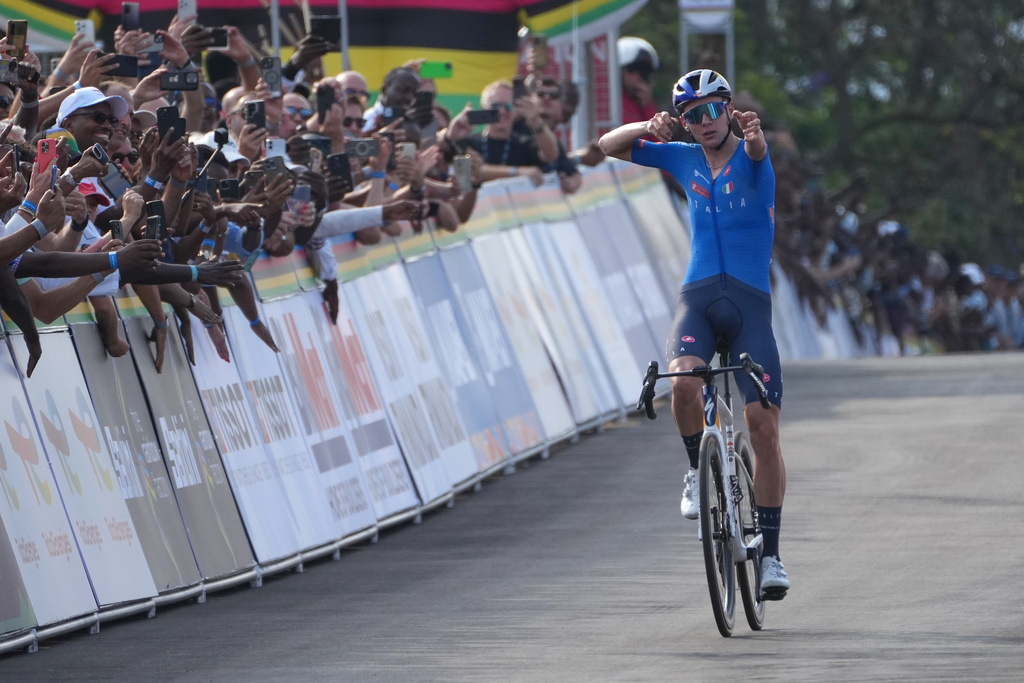 Cycling World Championships, Finn triumphs in the Under-23 category: first gold medal for Italy