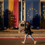 Moldova: polls open, pro-EU and pro-Russian factions face off