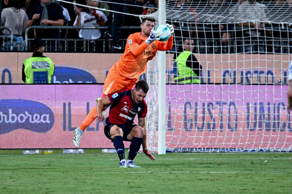 Cagliari, Belotti suffers left knee ligament injury