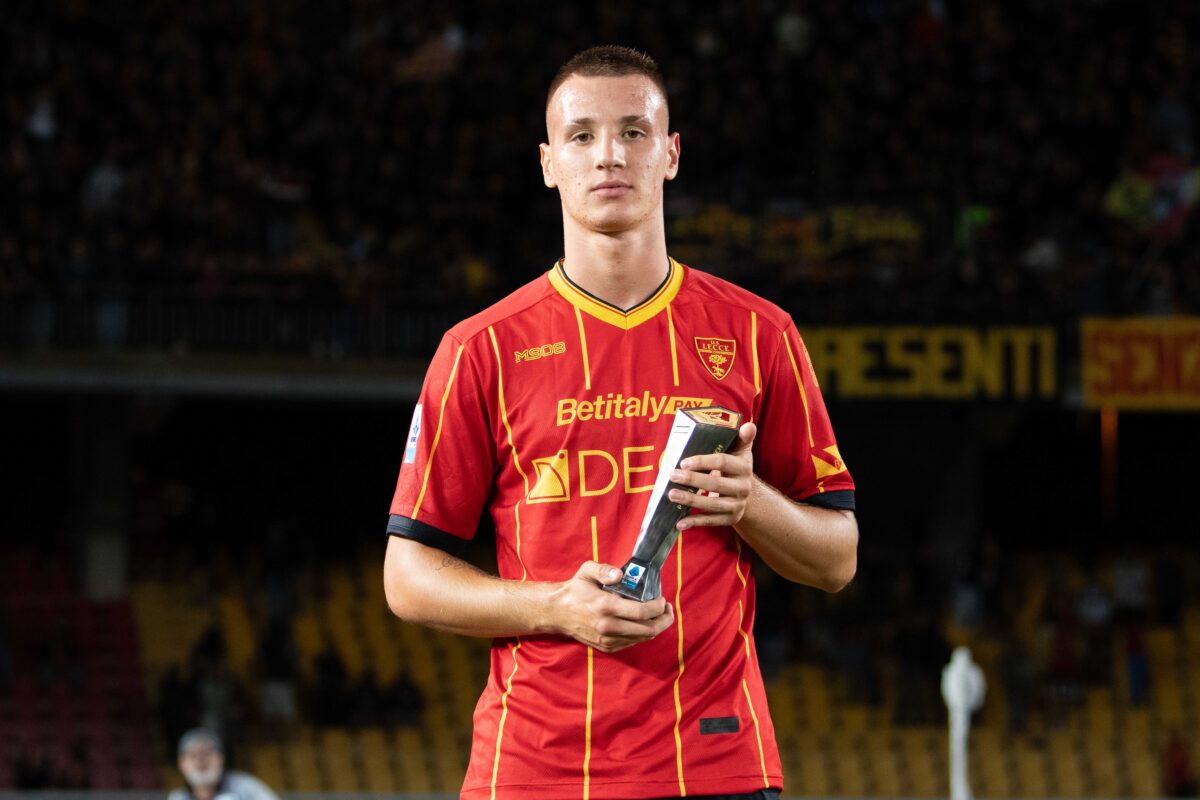 Football: Serie A, Lecce-Bologna 2-2, first goal for 17-year-old Camarda