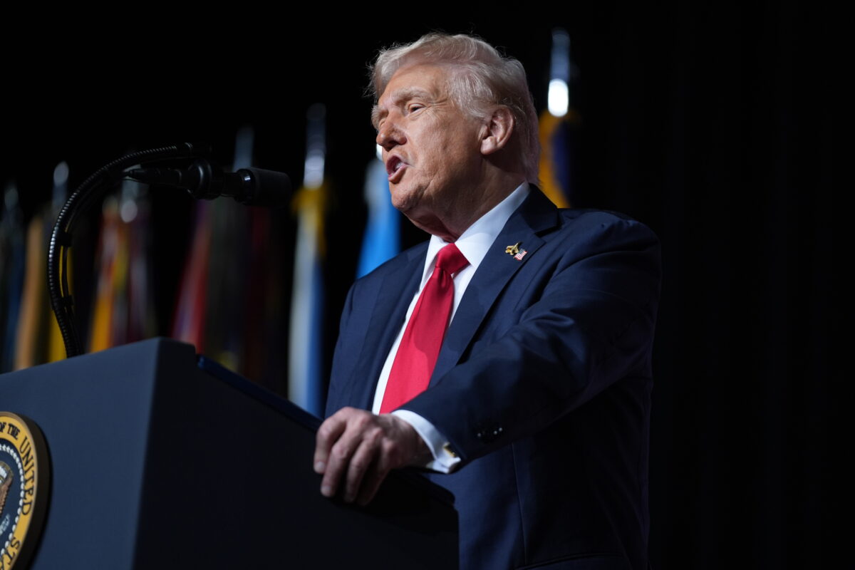 USA: Trump today meets with budget official on shutdown layoffs