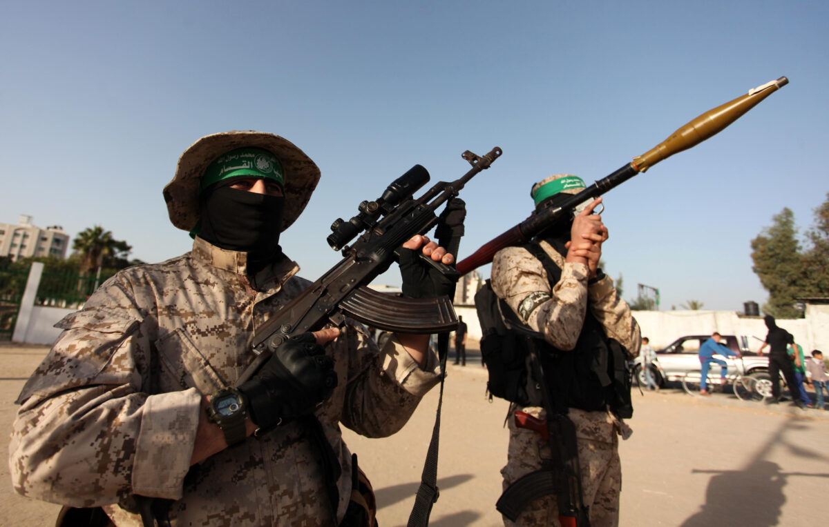 Middle East: Hamas denies reports that it is collecting hostage bodies