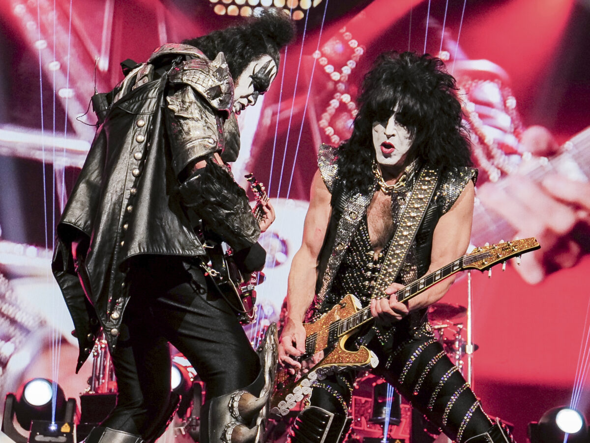 Music, car accident for Kiss bassist Gene Simmons: ‘I’m fine’ Music, car accident for Kiss bassist Gene Simmons: ‘I’m fine’