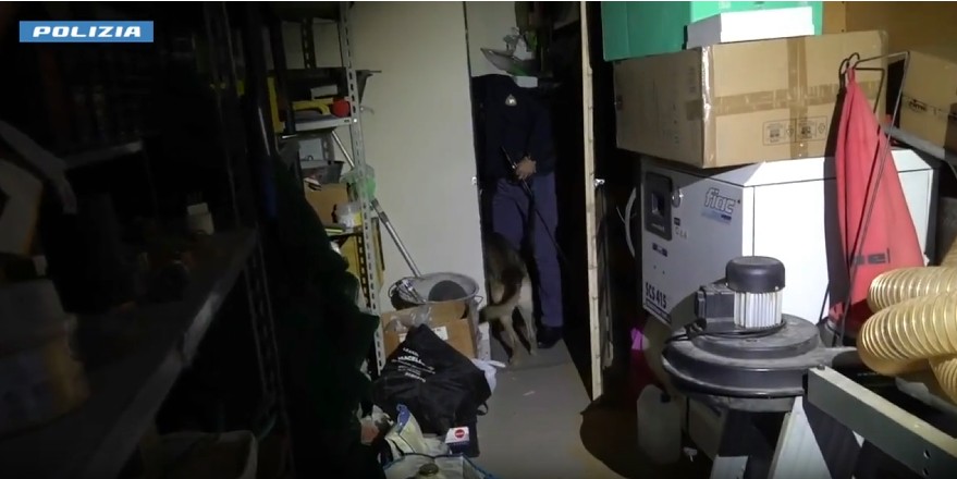 Reggio Calabria: newborns found dead in wardrobe, mother under house arrest Reggio Calabria: newborns found dead in wardrobe, mother under house arrest